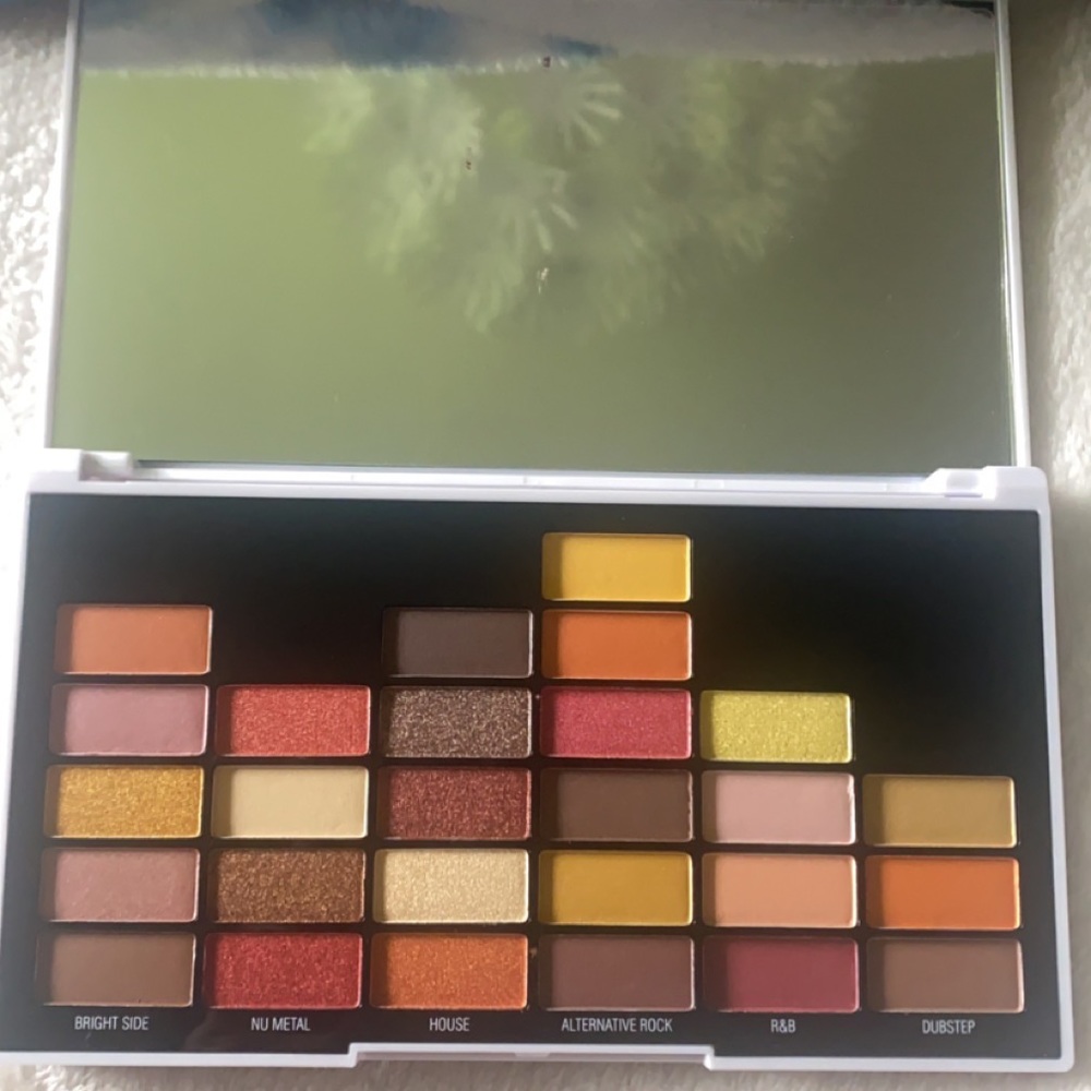 Eyeshadow pallet